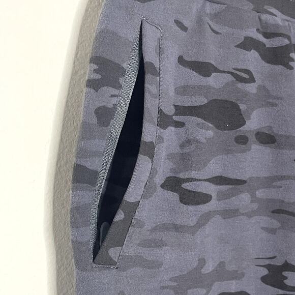 Alphalete Men's Joggers Size Large Premium Camo‎ Print - Picture 3 of 8